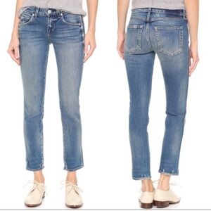 Women’s AMO Kate straight leg jeans- medium vintage wash. Size 25
